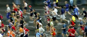Wir wünschen einen guten Lauf. Am Sonntag gehört die Stadt den Sportlern. Sie laufen vom Olympiastadion zum Tiergarten und zurück.