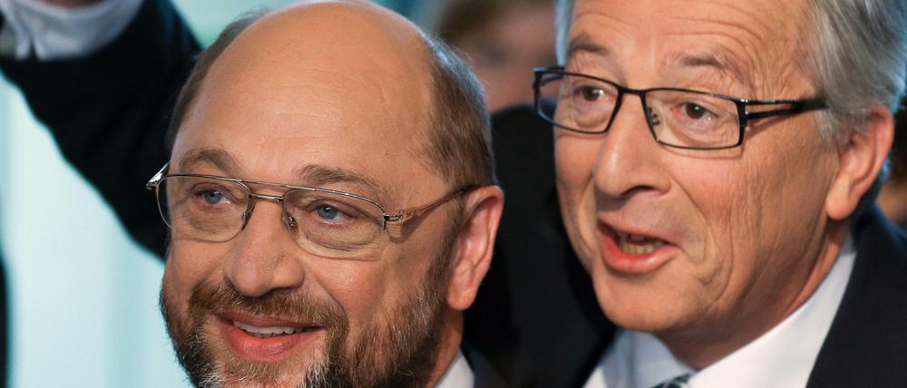 Martin Schulz (l.) unterstützt Jean-Claude Juncker.