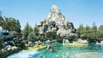 Das falsche Matterhorn. Der „Mountain“ (204,6 x 325,4 cm, 2013) steht im kalifornischen Anaheim in Disneyland. Thomas Struth gehört zu den wichtigsten Fotografen der Gegenwart. Er studierte an der Düsseldorfer Akademie bei Bernd Becher.