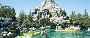 Das falsche Matterhorn. Der „Mountain“ (204,6 x 325,4 cm, 2013) steht im kalifornischen Anaheim in Disneyland. Thomas Struth gehört zu den wichtigsten Fotografen der Gegenwart. Er studierte an der Düsseldorfer Akademie bei Bernd Becher. 