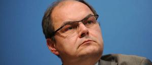 Der neue Agrarminister Christian Schmidt (CSU) will sich den Herausforderungen seines Amtes fern aller Ideologie stellen. 