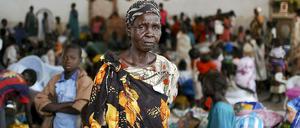 Eine katholische Kirche in Malakal bietet Hunderten Flüchtlingen Zuflucht. Sie haben Angst, in ihre Häuser zurückzukehren - falls sie noch stehen.