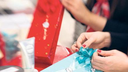 Schade eigentlich. Nicht immer bringen Geschenke Freude. Foto: dpa