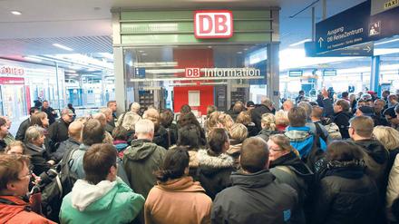 Ziel verfehlt. Im Fernverkehr möchte die Bahn 80 Prozent der Züge mit maximal fünf Minuten Verspätung fahren lassen – das klappte 2013 bei Weitem nicht. 