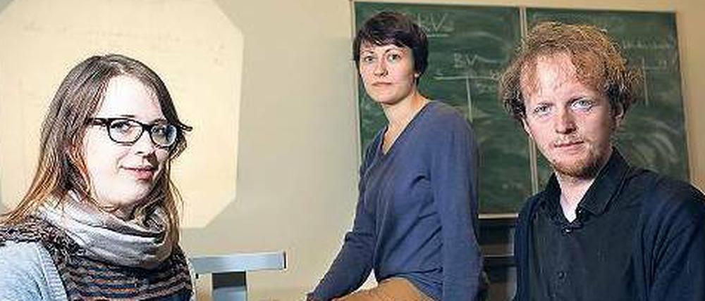 Umdenken. Lisa Cronjäger, Lisa Großmann und Felix Kersting (von links) wünschen sich mehr Diskussionen in der Uni. 