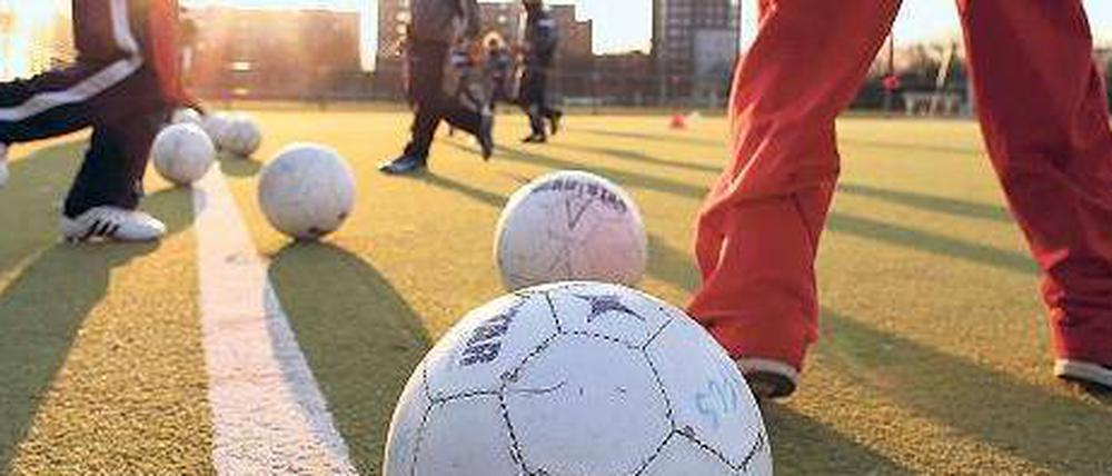 Lichtblicke in der Tabuzone. Im Sport gibt es Initiativen gegen sexuellen Missbrauch. Doch sie stehen erst am Anfang. 