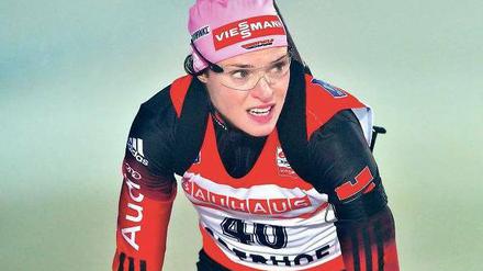 Sotschi im Blick. Evi Sachenbacher-Stehle hat bereits zweimal olympisches Gold gewonnen – jeweils im Langlauf. Folgen im Biathlon nun weitere Medaillen? Foto: dpa