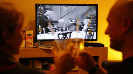Der Klassiker "Dinner for One" ist immer noch ein Lichtblick im Grusel-Programm am Silvesterabend.