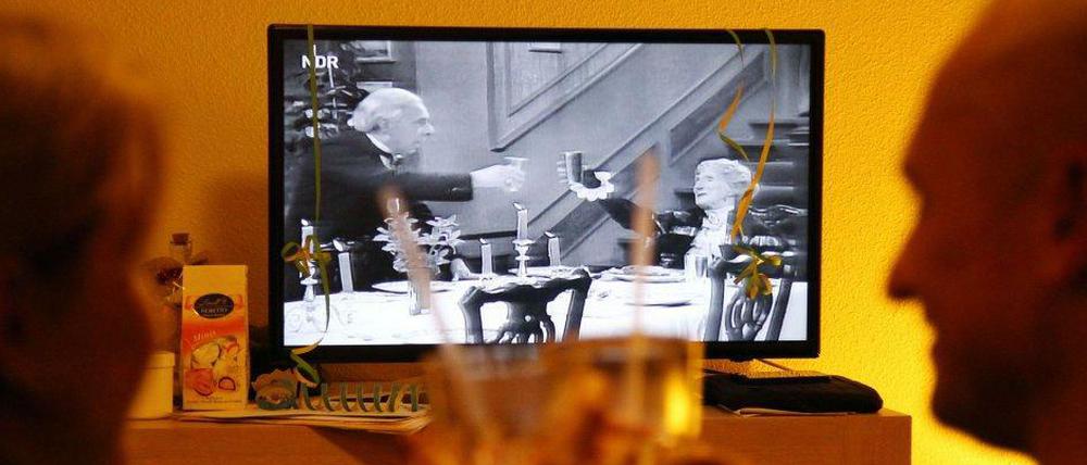 Der Klassiker "Dinner for One" ist immer noch ein Lichtblick im Grusel-Programm am Silvesterabend.