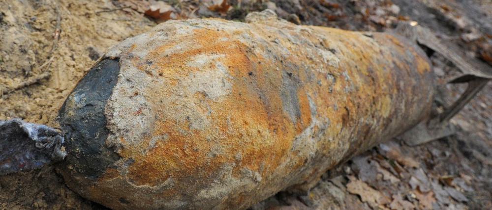 Immer wieder werden in Oranienburg Blindgänger aus dem Zweiten Weltkrieg gefunden. Aber auch südlich von Berlin, so wie hier in einem Waldstück bei Geltow.