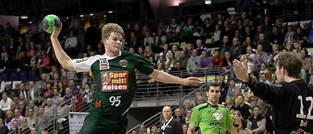 Jugend-Nationalspieler Paul Drux (links) begeisterte mit seinen fünf Toren das Publikum.