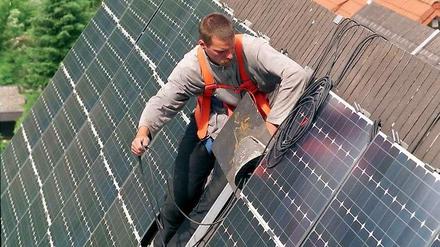 Solarzellen auf dem Kirchendach - auch in Brandenburg bald ein normaler Anblick?