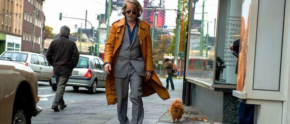Richtung Tatort. Helge alias "Kommissar 00 Schneider" unterwegs.