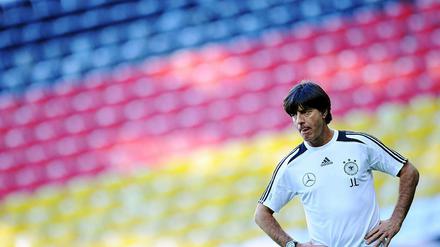 Löw bleibt über die WM 2014 hinaus.