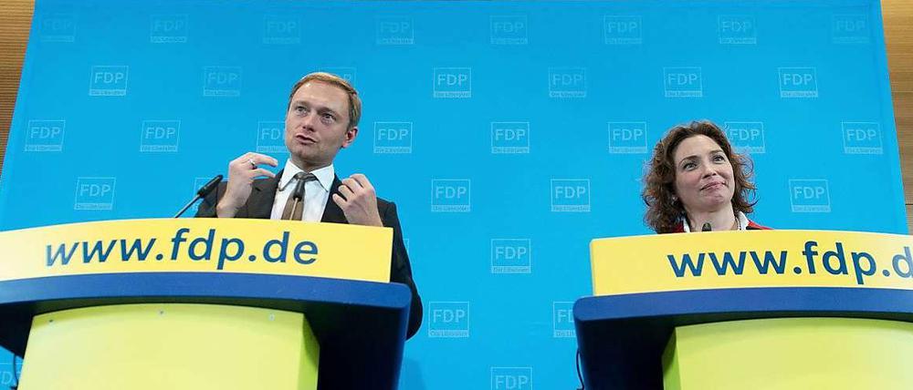 Der Feingeist und die Bodenständige. Der künftige FDP-Chef Christian Lindner stellt seine Wunsch-Generalsekretärin Nicola Beer vor.