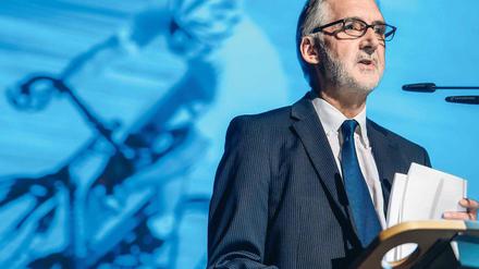 Neuer starker Mann. Der 62-jährige Brite Brian Cookson will die Strukturen im Radsport reformieren und sich im Antidopingkampf deutlich von seinem Vorgänger abheben.