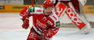 Immer noch am Puck. Mirko Lüdemann führt das Spielgerät.