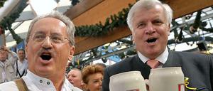 Titelverteidiger Horst Seehofer (CSU, rechts) und sein Herausforderer Christian Ude (SPD).