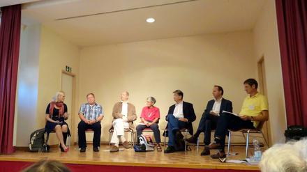Vorgang auf und Fragen beantwortet: Nina Stahr (Grüne), Frank Thiesen (Piraten), Thomas Seerig (FDP), Ute Finkh-Krämer (SPD), Gerald Bader (Linke), Thomas Heilmann (CDU), Timm Lehmann (Phoenix)
