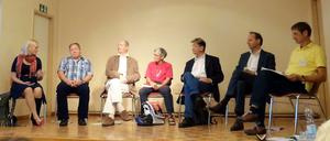 Vorgang auf und Fragen beantwortet: Nina Stahr (Grüne), Frank Thiesen (Piraten), Thomas Seerig (FDP), Ute Finkh-Krämer (SPD), Gerald Bader (Linke), Thomas Heilmann (CDU), Timm Lehmann (Phoenix)