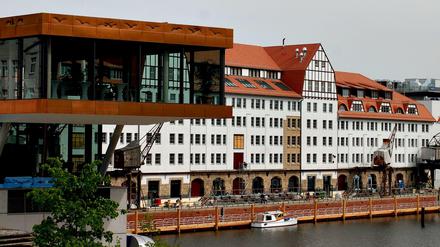 Das Einkaufszentrum am Tempelhofer Hafen in Berlin Tempelhof. 