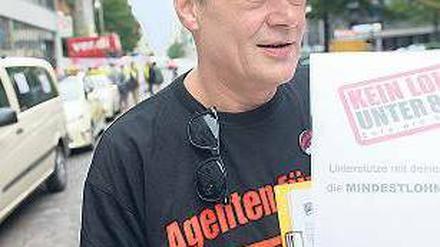 Vorwärts, bitte. Gewerkschafter Jürgen Baur fordert einen gesetzlichen Mindestlohn auch für Taxifahrer. Foto: dpa