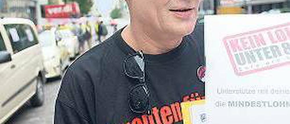 Vorwärts, bitte. Gewerkschafter Jürgen Baur fordert einen gesetzlichen Mindestlohn auch für Taxifahrer. Foto: dpa