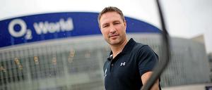 Inmitten der Systemumstellung. Der neue Eisbären-Trainer Jeff Tomlinson.