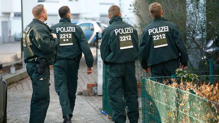 Nicht nur klassisch auf der Straße im Einsatz: Polizeiarbeit findet immer häufiger vor dem Computer statt.