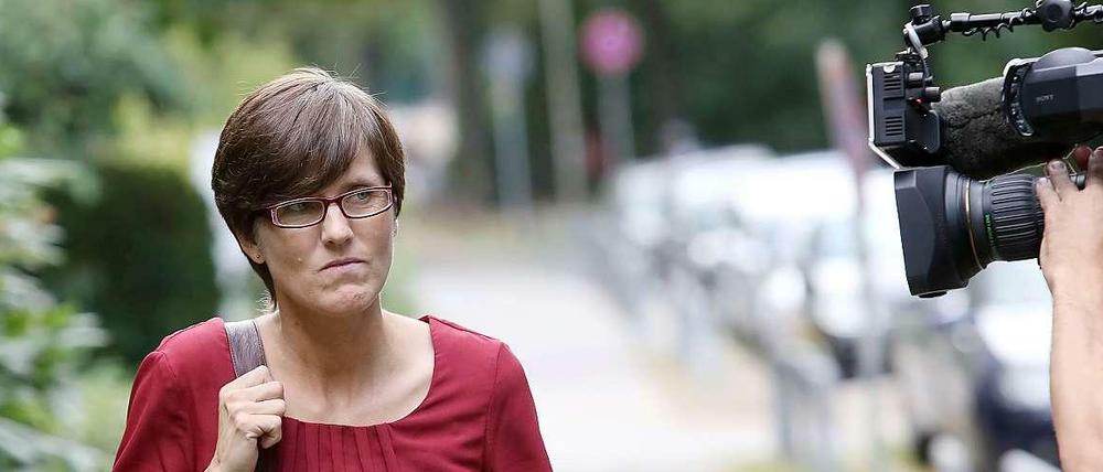 Wegen ihrer Kritik am System Hartz IV wurde sie vor einigen Monaten vom Dienst suspendiert: Inge Hannemann. Nun klagt sie vor dem Arbeitsgericht dagegen. 