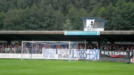 Nordhäuser Fans hinter dem Tor.