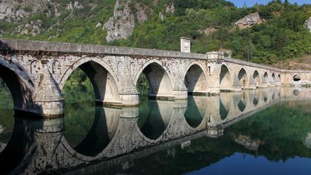 Die Mehmed-Paša-Sokolović-Brücke in Višegrad wurde von 1571 bis 1577 erbaut. Seit 2007 gehört sie zum Unesco-Weltkulturerbe.