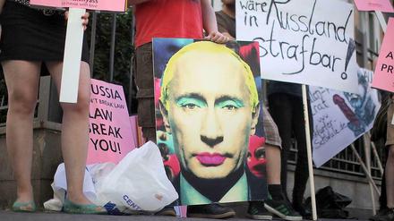 Die Menschenrechtsverletzungen gegen Homosexuelle und Oppositionelle in Russland haben internationale Proteste angereizt.