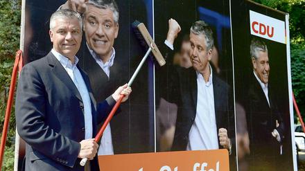 Selber Hand anlegen. CDU-Kandidat für den Wahlkreis Reinickendorf Frank Steffel will mit vielen Besuchen vor Ort will er die Wahl für sich entscheiden.