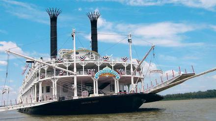 Wie früher. 1995 wurde das Schiff nach alten Vorbildern gebaut. Innen ist’s modern. Die Kabinen haben Klimaanlage.