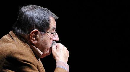 Günter Grass rechnet mit Oskar Lafontaine ab. 