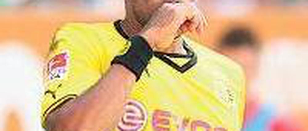 Küss die Hand. Aubameyang bejubelt seinen dritten Bundesliga-Treffer. Foto: dpa