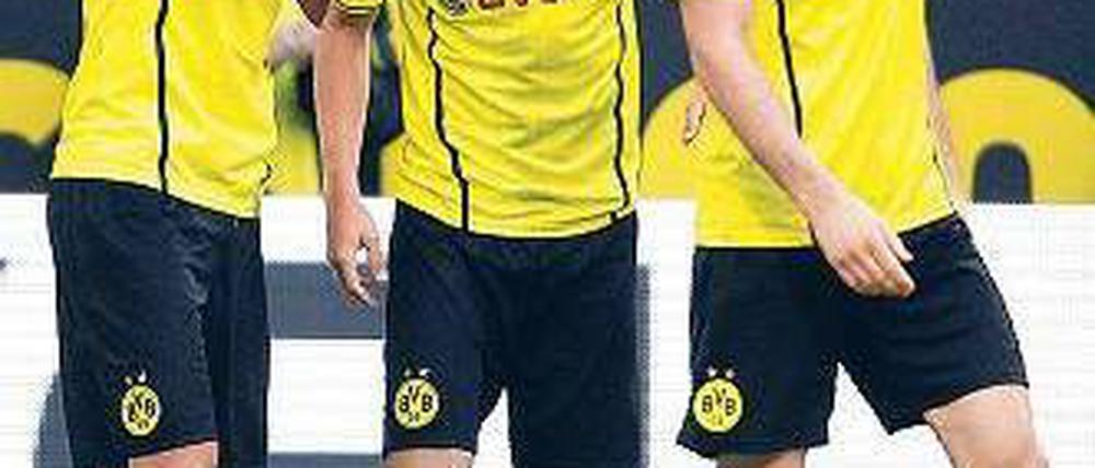 Passt gut rein. Jonas Hofmann (Mitte) bereichert Dortmunds Spiel. Foto: Reuters