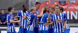 Mehr als elf Spieler. Für Jos Luhukay zählt der gesamte Kader.