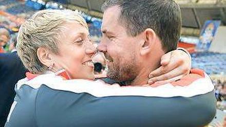 Privatparty. Obergföll und Trainer Boris Henry heiraten im September. Foto: dpa