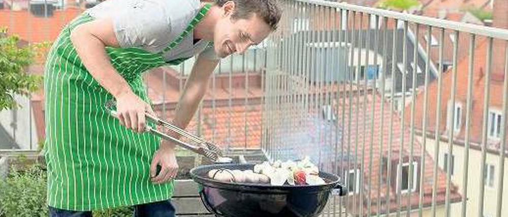 Grillen auf dem Balkon ist ein häufiges Streitthema unter Nachbarn. 