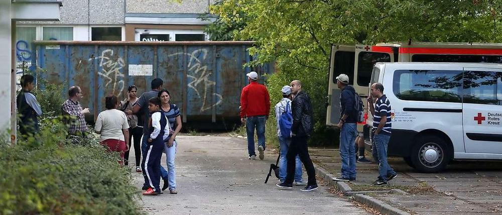 Ankunft der Flüchtlinge in Hellersdorf: Sie wurden von der Polizei geschützt.