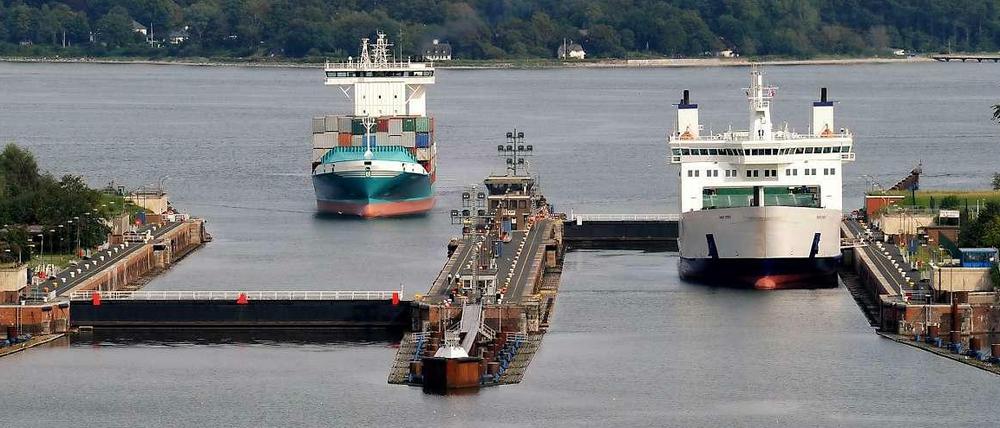 Die Schleuse Kiel-Holtenau - sie markiert das Ende des Nordostseekanals auf der Ostsee-Seite. 