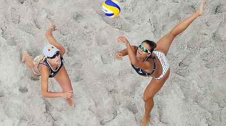 Aber egal, wo man mitspielen möchte, sollte man einige Hinweise beachten, sozusagen den Beachvolleyball-Knigge.