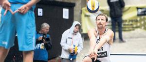 Kay Matysik, 33, spielt seit 2009 mit seinem Partner Jonathan Erdmann. Bei der WM 2013 gewann das Duo aus Berlin und Potsdam Bronze.