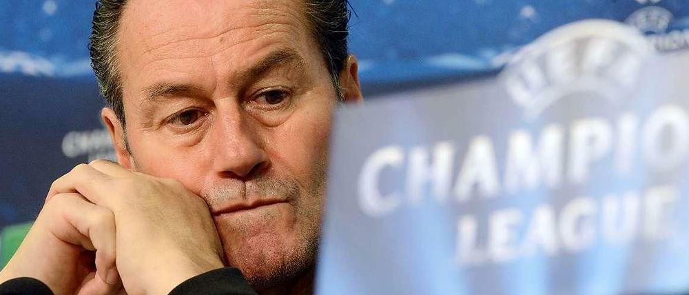 Wiedersehen macht doch Freude: Huub Stevens, Trainer bei PAOK Saloniki seit Sommer 2013, trifft in der Qualifikation zur Champions League auf den FC Schalke 04.