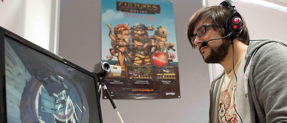 Grand Theft Auto 4 statt Buddenbrooks? Minecraft statt Tatort? Nahezu ein Drittel der Gesellschaft spielt, doch die Welt der Computergames wird immer noch als Nische für Nerds geringgeschätzt. Wie stehen Sie zum Computerspielen? Diskutieren Sie mit!