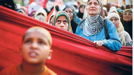 Land am Abgrund: Anhänger des gestürzten Präsidenten Mursi demonstrieren in Kairo.
