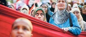 Land am Abgrund: Anhänger des gestürzten Präsidenten Mursi demonstrieren in Kairo.
