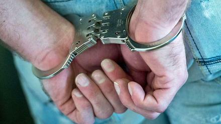 150 Zuhälter wurden bei einem dreitägigen Einsatz gegen Kinderprostitution in den Vereinigten Staaten festgenommen. 